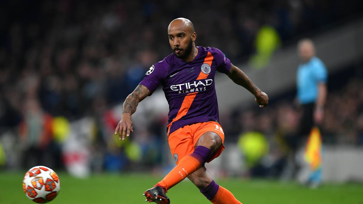 5. PLATZ: MANCHESTER CITY - Mit dem Ausrüster-Wechsel von Nike zu Puma macht ManCity ordentlich Kasse: Die Citizens werden seit dieser Saison jährlich mit 75 Millionen Euro entlohnt