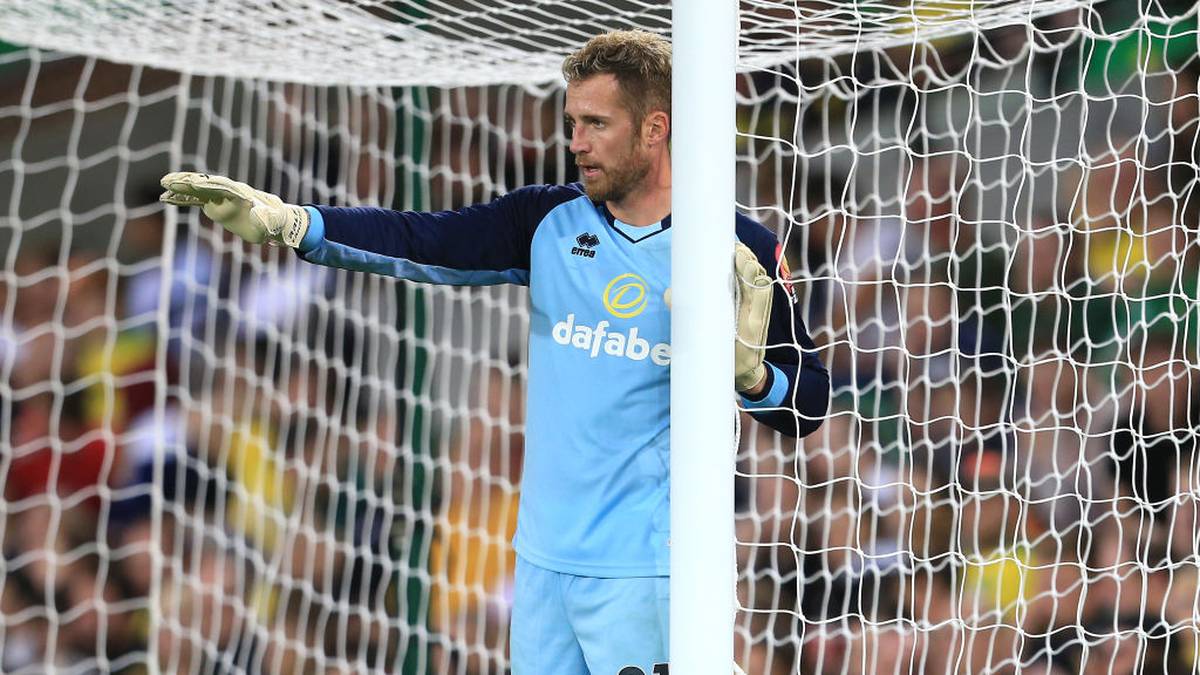 RALF FÄHRMANN (Norwich City): Auf Schalke wurde der damalige Kapitän im Tor durch Mega-Talent Alexander Nübel verdrängt, doch auch bei den Kanarienvögeln läuft es für Fährmann nicht wirklich besser