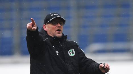 Thomas Schaaf leitet wieder das Training von Hannover 96