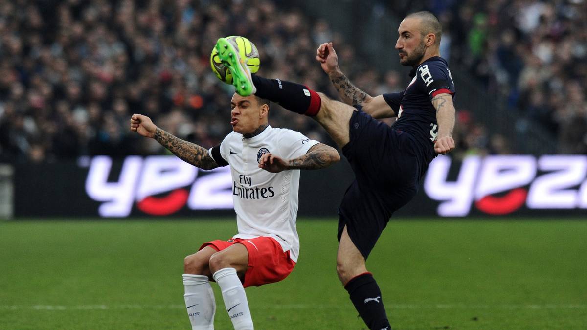 FORTUNA DÜSSELDORF - ZUGÄNGE: Marvin Ducksch (FC St. Pauli/2 Millionen), Benito Raman (Standard Lüttich/1,5 Millionen/zuvor ausgeliehen), Jean Zimmer (VfB Stuttgart/900.000/zuvor ausgeliehen), Davor Lovren (Dinamo Zagreb/750.000/bislang ausgeliehen), Aymen Barkok (Eintracht Frankfurt/Leihgebühr 500.000), Diego Contento (Girondins Bordeaux/ablösefrei), Kenan Karaman (Hannover 96/ablösefrei), Matthias Zimmermann (VfB Stuttgart/ablösefrei), Kevin Stöger /VfL Bochum/ablösefrei), Alfredo Morales (FC Ingolstadt/ablösefrei), Dodi Lukebakio (FC Watford/Leihe), Marcin Kaminski (VfB Stuttgart/Leihe), Takashi Usami (FC Augsburg/Leihe)