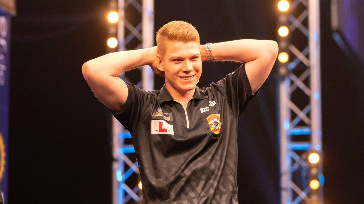 NICO KURZ vs. James Wilson (18.12.): Der Sieger der German Super League ist erstmals bei der WM dabei. Gegen James Wilson, EM-Viertelfinalist von 2016,  hat der Youngster durchaus Außenseiterchancen 