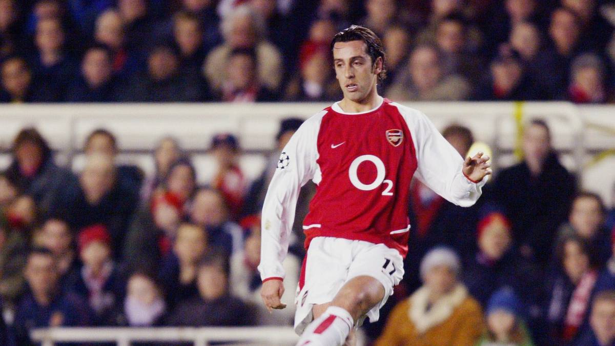 EDÚ GASPAR: Der zweite Brasilianer in der Startaufstellung der Londoner. Machte 30 Spiele und trug dabei als zentraler Mittelfeldspieler zwei Tore und drei Vorlagen zur Meisterschaft bei. Inzwischen wieder zurück als technischer Direktor bei Arsenal tätig