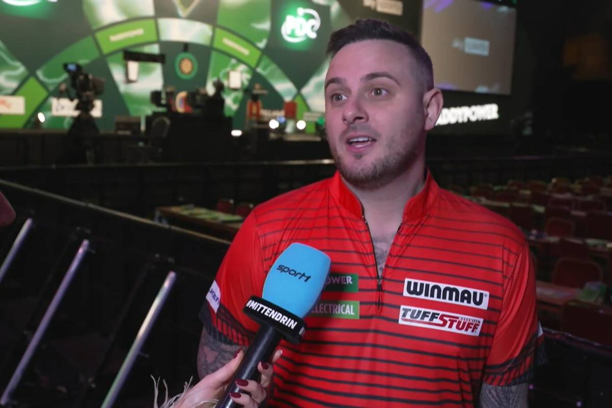 Bei der Darts WM 2024 gab es ein unfassbar dramatisches Finish zwischen Luke Humphries und Joe Cullen. Nun ist Cullen wieder im Ally Pally und erinnert sich an die Emotionen von vor einem Jahr.