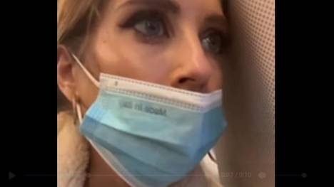 Cathy Hummels durchlebt einen wahren Albtraum. Das Flugzeug der langjährigen Ehefrau von Mats Hummels muss wegen eines Feuers an Bord notlanden.