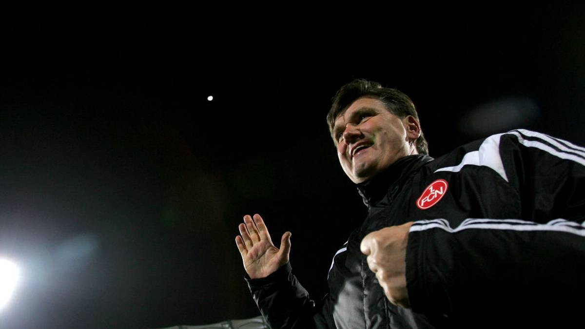 beim 1. FC Nürnberg. Meyer übernimmt die "Clubberer" am 9. November 2005 auf dem letzten Tabellenplatz und führt sie bis auf Platz 8. Ein Jahr später gelingt nach einem 6. Platz in der Bundesliga sogar der Gewinn des DFB-Pokals. Letzte Trainerstation in der Bundesliga ist erneut Gladbach (08/09). Seit 2011 Präsidiumsmitglied im Vorstand der Borussia