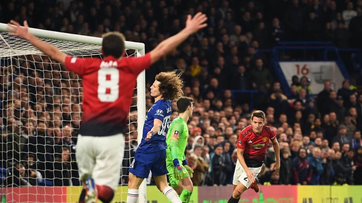 Schwieriger gestaltet es sich aber bei ANDER HERRERA und JUAN MATA. Beide Verträge laufen im Sommer 2019 aus - und zahlreiche Klubs haben bereits die Fühler nach den beiden Spaniern ausgestreckt