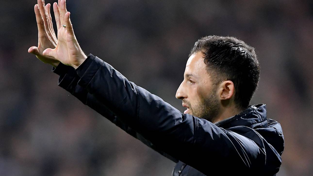 Tedesco bleibt Trainer von Schalke