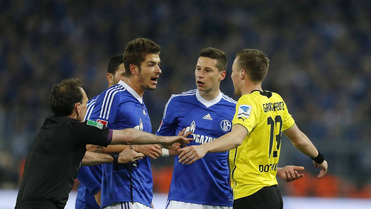 "Ich hasse Schalke", sagt Großkreutz in seiner Anfangszeit beim BVB. Auch wenn er diese Worte, wohl auch auf Druck der BVB-Verantwortlichen später nicht mehr in dieser Form wiederholt, so ist es ihm immer wieder ein Anliegen, die Königsblauen zu verunglimpfen