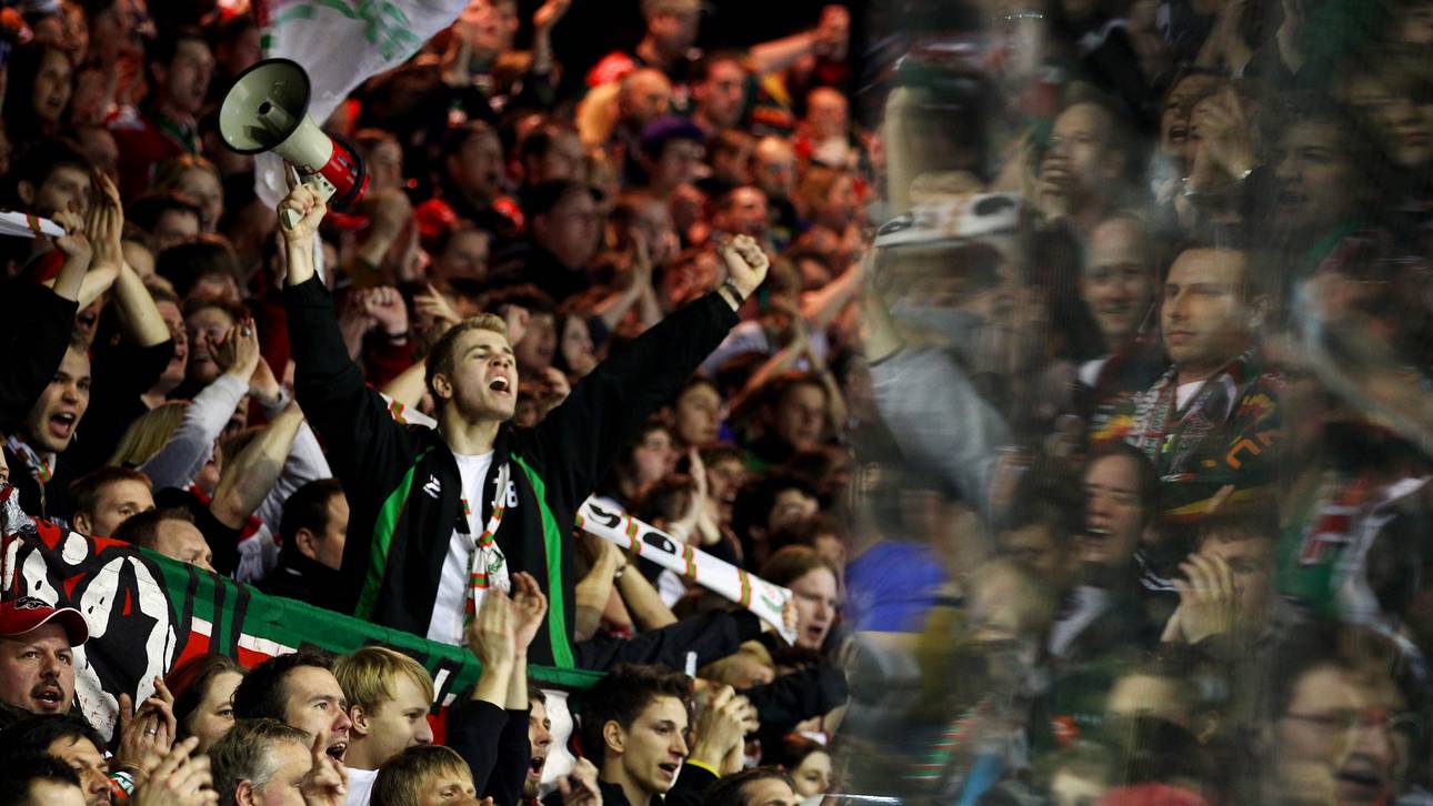 Augsburger Panther binden Trainer