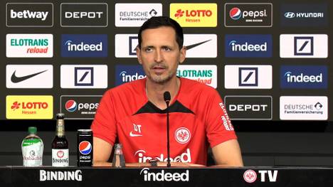 Dino Toppmöller spricht auf der Pressekonferenz über das Pokal-Ausscheiden gegen den 1. FC Saarbrücken