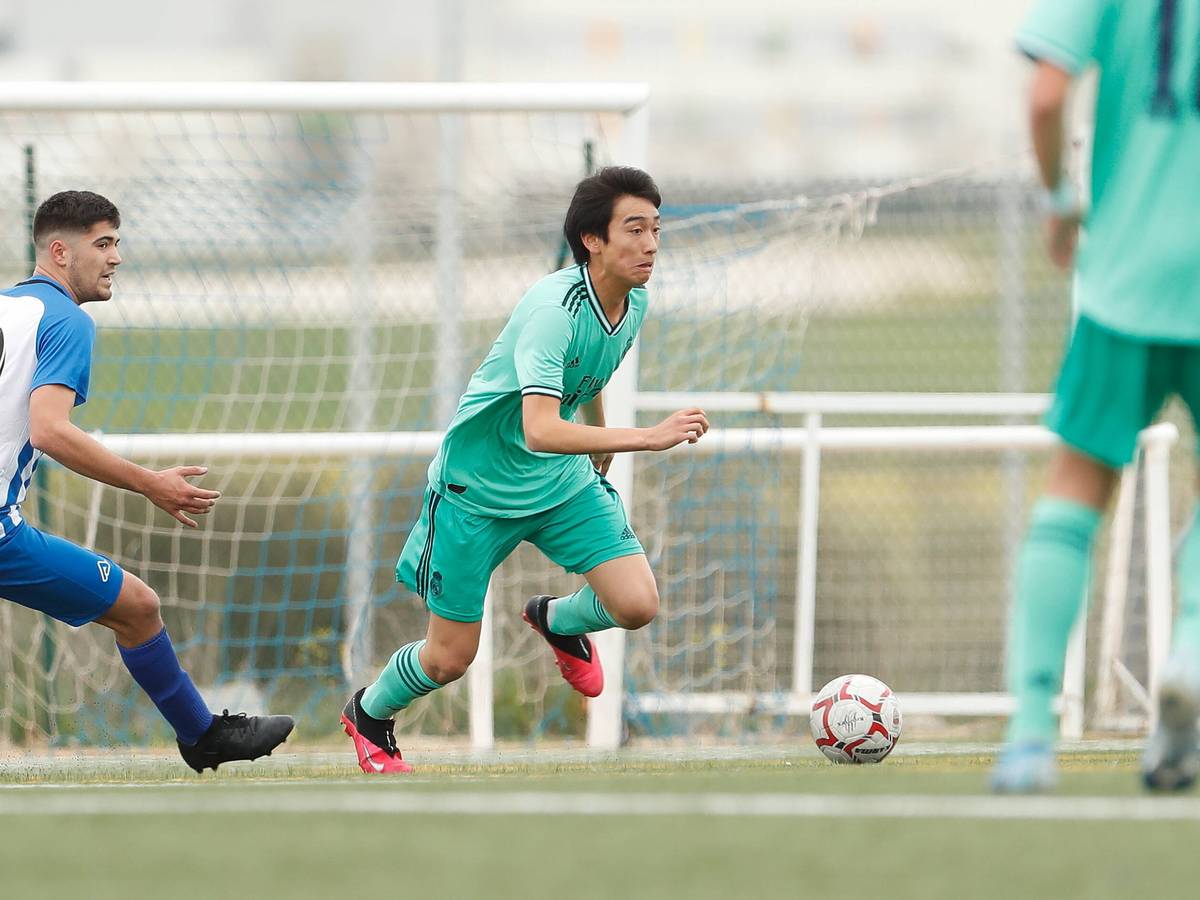 Real Madrid Takuhiro Nakai Im Rampenlicht Zidane Und Raul Beeindruckt