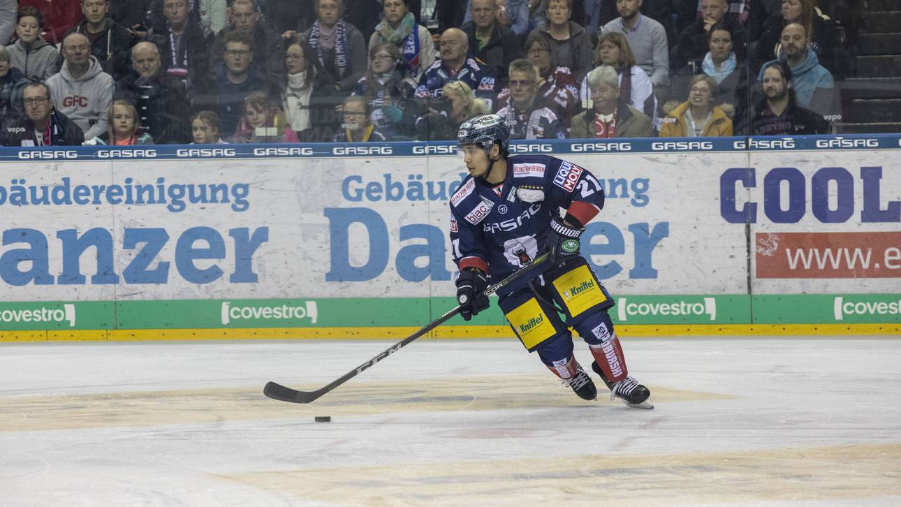 Eisbären feiern Sieg im Krimi