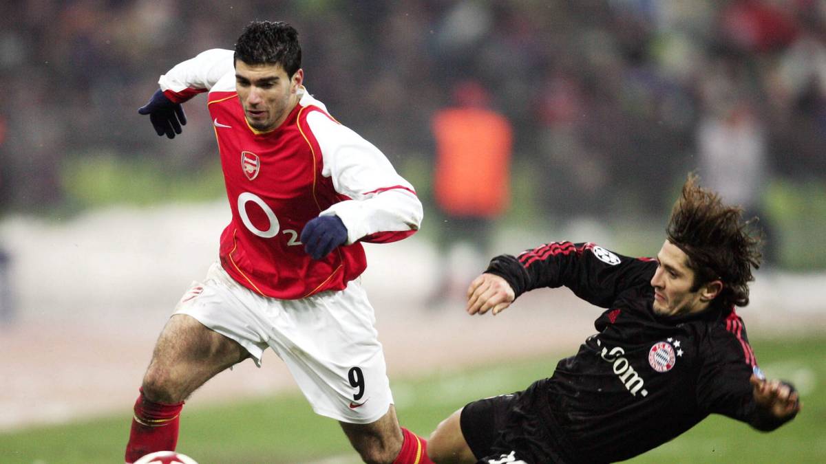 Auch Bayern-Legende BIXENTE LIZARAZU ist in der Liste der Wintertransfers zu finden. Nach sieben Jahren in München wechselte der Außenverteidiger im Sommer 2004 zu Olympique Marseille, kehrte jedoch ein halbes Jahr später wieder zurück