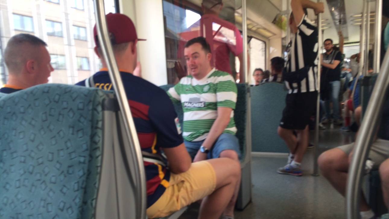 Barca-Fans in der U-Bahn