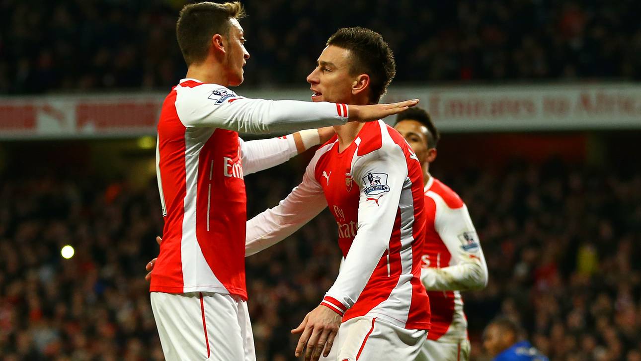 Arsenal gewinnt – Balotelli rettet Reds