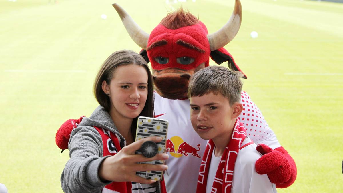 Ein Foto mit dem Maskottchen darf natürlich nicht fehlen