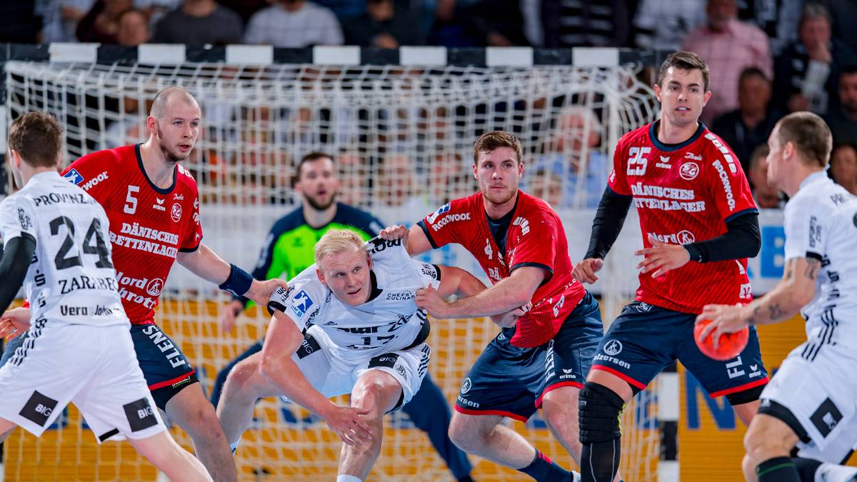 2019: Auch dieses Jahr steht Flensburg in der Tabelle ganz oben, Kiel befindet sich in der Position des Verfolgers und muss auf einen Ausrutscher der SG beim Bergischen HC hoffen. Der THW empfängt TSV Hannover-Burgdorf