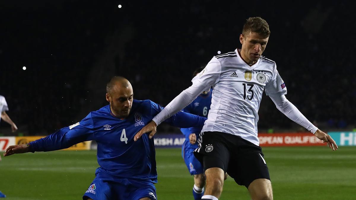 Die Freude währt nicht lange, dann "müllert" es mal wieder. Der Bayern-Star verwertet wenige Minuten nach dem Ausgleich einen schönen Pass von Schürrle zum 2:1. Es ist sein 37. Tor im Nationaldress - damit zieht er mit dem Zehnten der ewigen DFB-Torjägerliste, Oliver Bierhoff, gleich