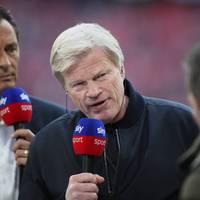 Bayern-Boss Oliver Kahn und Sky-Experte Lothar Matthäus liefern sich vor dem Bundesliga-Gipfel in München live im TV ein hitziges Wortgefecht.
