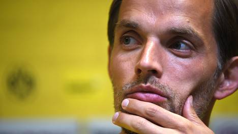 Thomas Tuchel von Borussia Dortmund auf einer Pressekonferenz