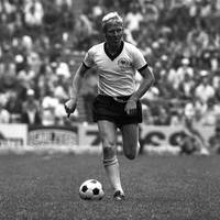 Kaum ein anderer hat die WM 1970 so geprägt wie Karl-Heinz Schnellinger. Er ist eine Legende des deutschen Fußballs, wenngleich er in Italien ebenso gefeiert war.