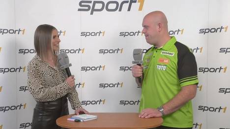 Michael van Gerwen möchte am Finaltag in Berlin seinen sechsten Premier League Titel einfahren. Im Halbfinale wartet James Wade.