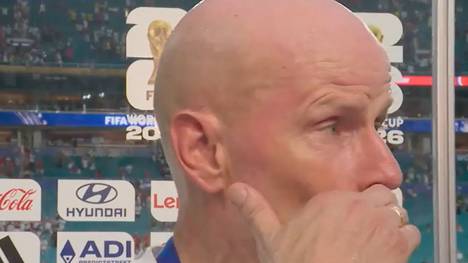 Norwegens Trainer Solbakken ist die Trauer über das Viertelfinal-Aus gegen England ins Gesicht geschrieben.