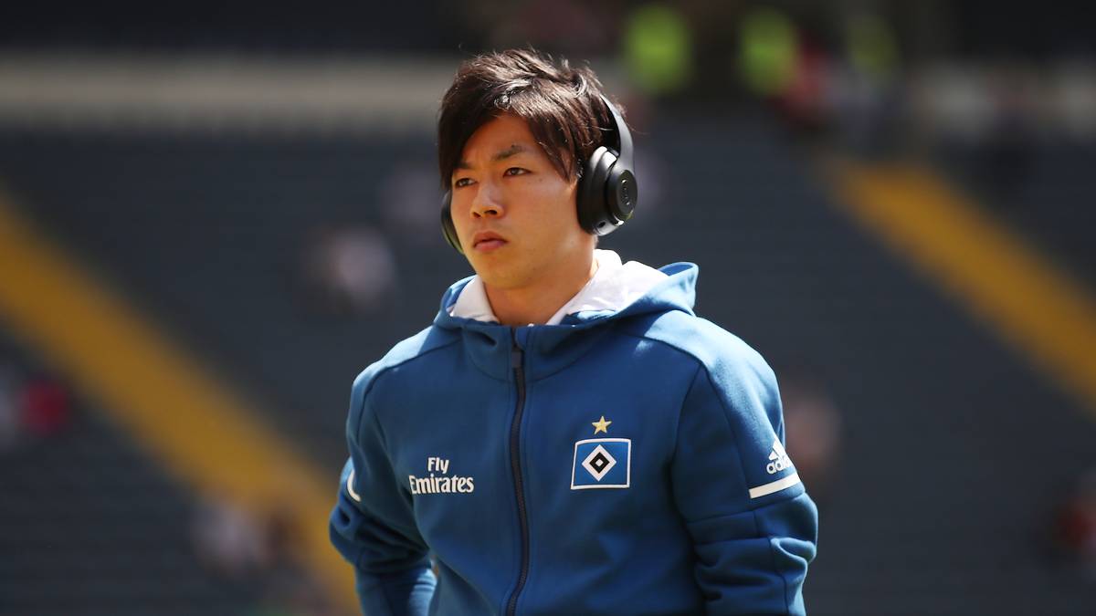 TATSUYA ITO kommt aus der eigenen Jugend und hat mit seiner unbekümmerten Art fast immer überzeugt. Auch er ist ein Kandidat für den Neuaufbau im Unterhaus. Doch der Dribbelkünstler hat auch die Konkurrenz aufhorchen lassen