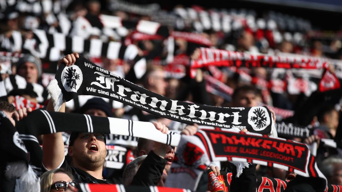 PLATZ 20 - EINTRACHT FRANKFURT: 49.567 Zuschauer in der Commerzbank-Arena