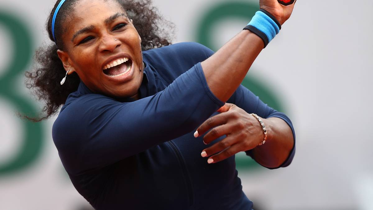 Ihre Gegnerin, die Nummer Eins der Welt und dreifache Paris-Gewinnerin Serena Williams, kämpft mit allen Mitteln gegen die drohende Niederlage