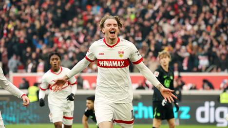 SPORT1 präsentiert die Top 10 Szenen vom 22. Spieltags der Bundesliga: Bochum stürz den BVB tiefer in die Krise und tanzt Sirtaki, Freiburgs Vincenzo Grifo blamiert sich mit einem Panenka-Elfmeter, Nick Woltemade verzückt mit einem Messi-esquen Solo die Fans des VfB Stuttgart.