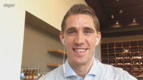 Nils Petersen spricht im CHECK24 Doppelpass über den sportlichen Höhenflug des SC Freiburg und gibt einen Ausblick auf seine persönliche Zukunft.