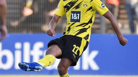 Mit gerade einmal 17 Jahren gilt der hoch talentierte BVB-Neuzugang bereits als ungewöhnlich reif. Einen Grund dafür sieht Jude Bellingham in seiner Saison in der Championship.