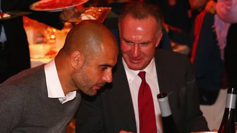Pep Guardiola und Karl-Heinz Rummenigge vom FC Bayern im Gespräch