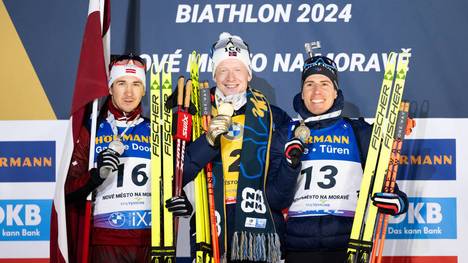 Andrejs Rastorgujevs (l.) lief im WM-Massenstart zu Silber