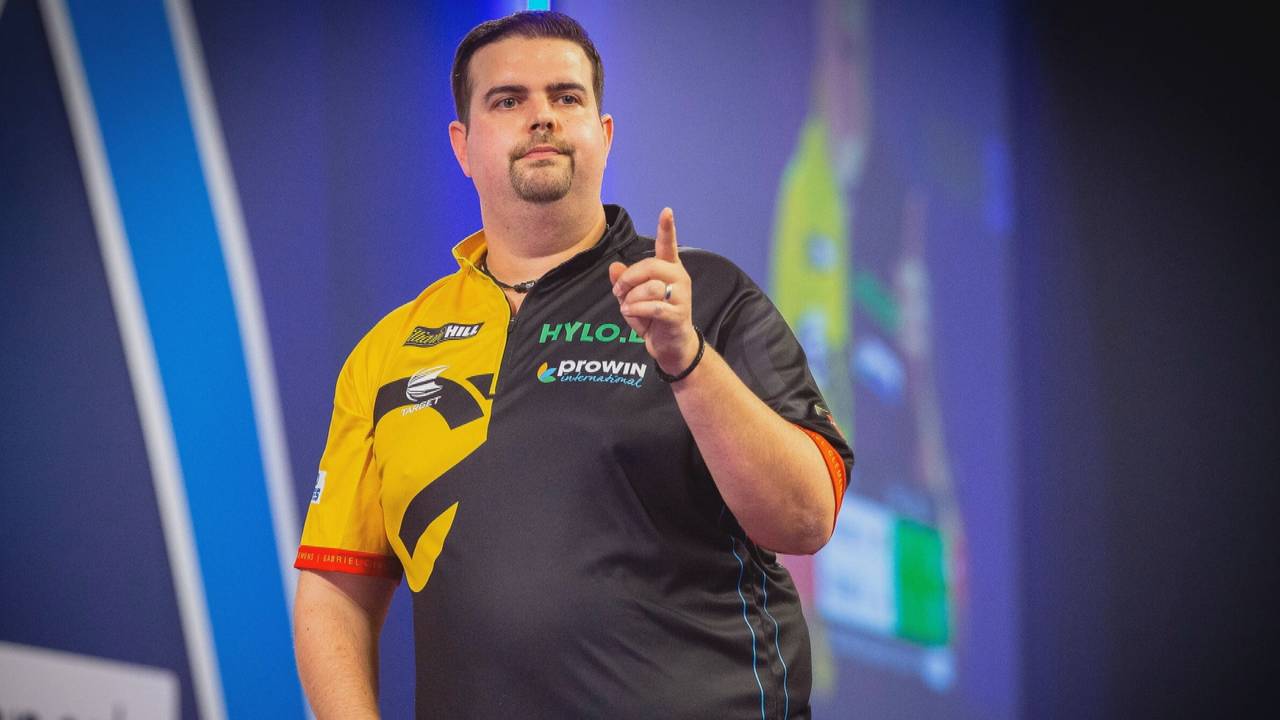 Unibet Premier League: SPORT1-User wollen Teilnahme von Gabriel Clemens