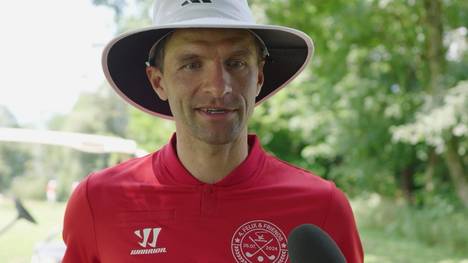 Am Rande des Charity-Golf-Turniers von Felix Neureuther spricht Bayern-Star Thomas Müller über die Situation des Rekordmeisters nach einer Saison ohne Titel und seine Vorfreude auf den Trainingsstart unter Vincent Kompany.