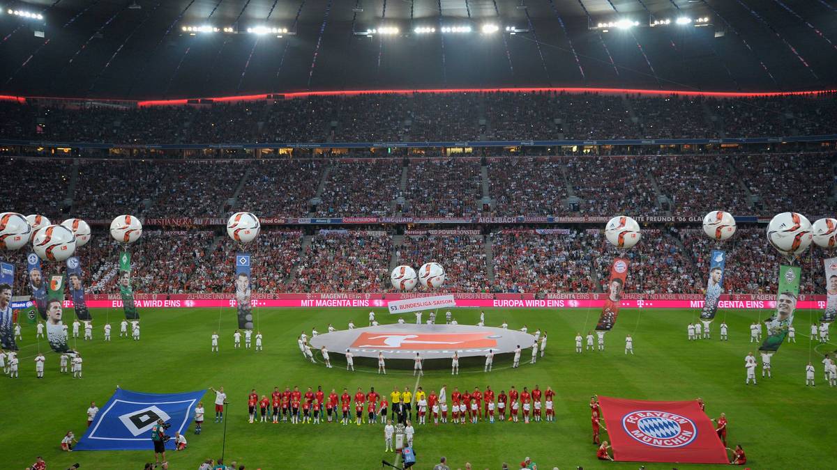 Vorhang auf! Die Bundesliga startet traditionell beim Deutschen Meister FC Bayern München in ihre 53. Saison - wie immer mit einer feierlichen Zeremonie