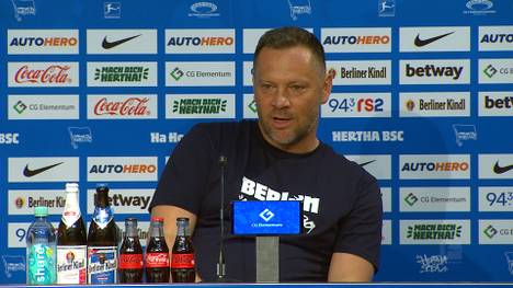 Hertha-Trainer Pal Dardai spricht auf der Pressekonferenz nach dem Spiel gegen Werder Bremen über das frühzeitig Heimgehen der Fans.
