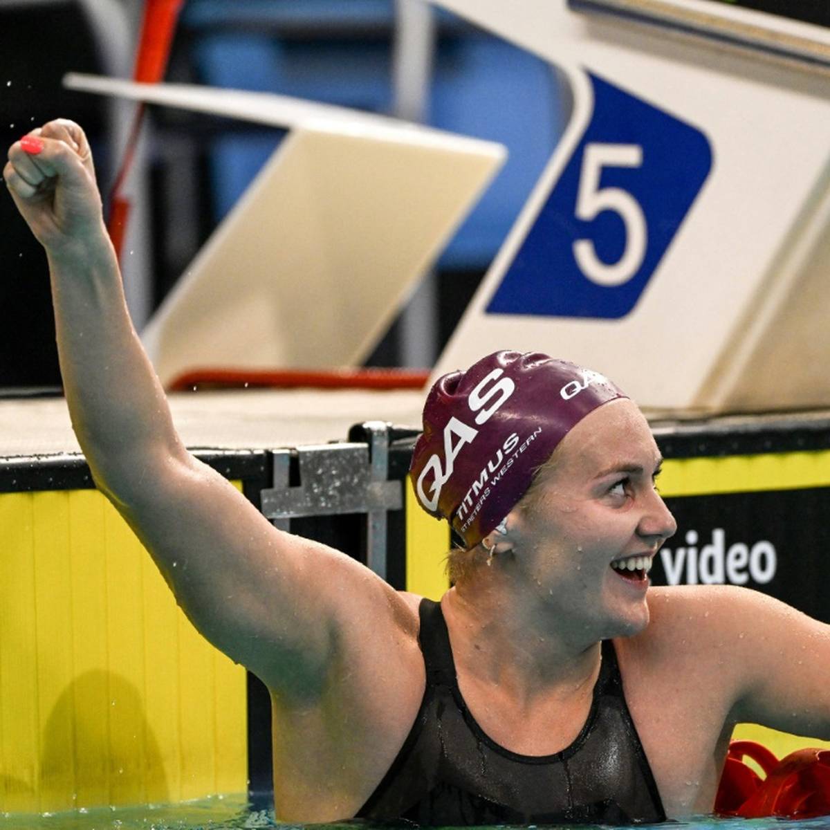 Doppel-Olympiasiegerin Ariarne Titmus hat bei den australischen Schwimm-Meisterschaften in Adelaide den Weltrekord über 400 m Freistil verbessert.