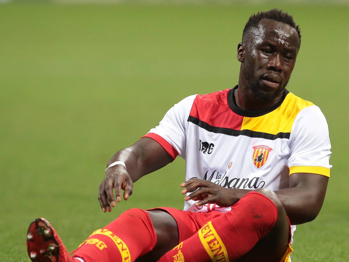 Serie A Benevento Calcio Steht Als Erster Absteiger Fest