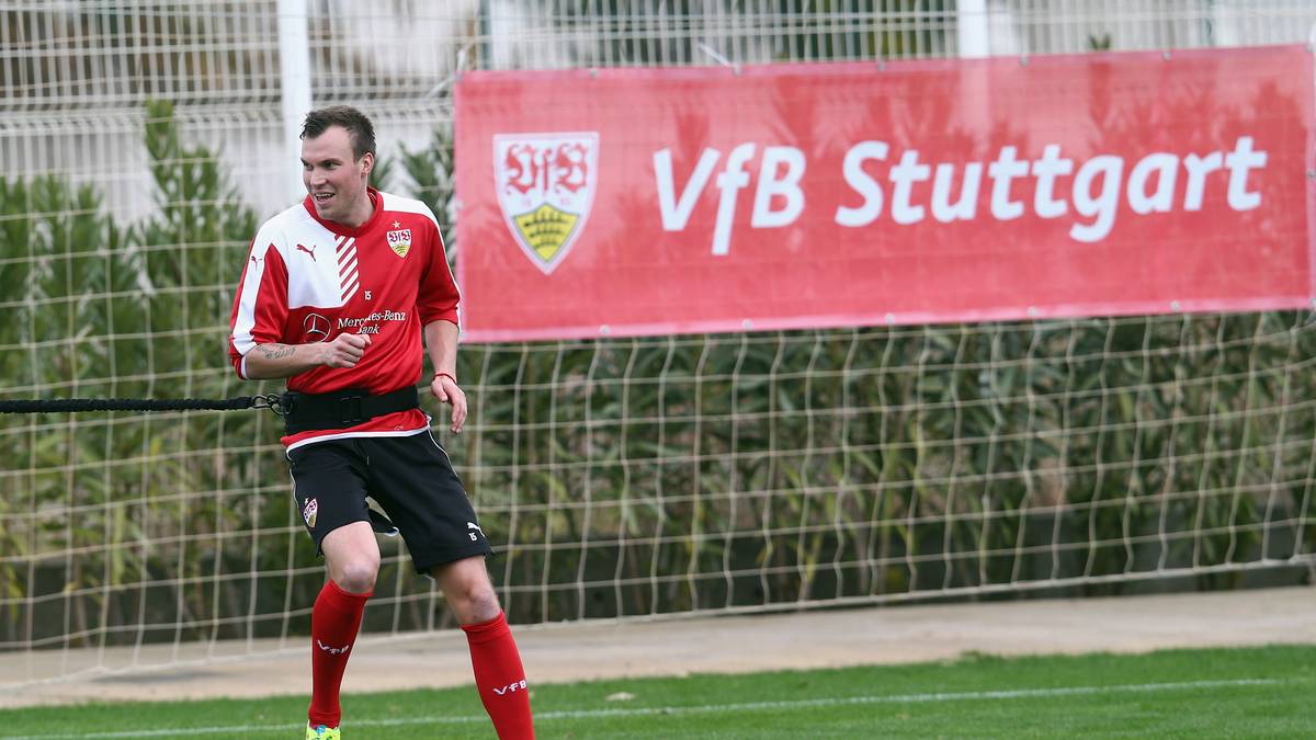 Großkreutz zieht es wegen Heimwehs zurück nach Deutschland und schließt sich dem VfB Stuttgart an