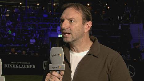 Ex-Nationalspieler Jens Nowotny spricht beim U-19 Hallenturnier in Sindelfingen von den Problemen der Nationalmannschaft und den Lösungsansätzen.