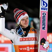 Der norwegische Skispringer Halvor Egner Granerud hat zum zweiten Mal in seiner Karriere den Gesamtweltcup gewonnen.