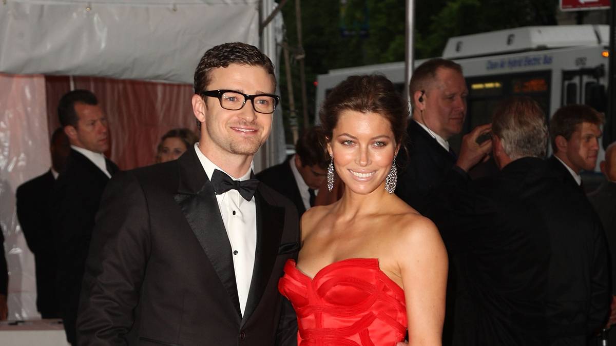 Und noch eine Schönheit, die auf einen Sieg der Broncos hofft: Schauspielerin Jessica Biel kommt wie Vonn zwar aus Minnesota, Denvers Footballer haben es ihr aber angetan. Bestimmt wird am Sonntag auch Ehemann Justin Timberlake gezwungen, den Broncos die Daumen zu drücken