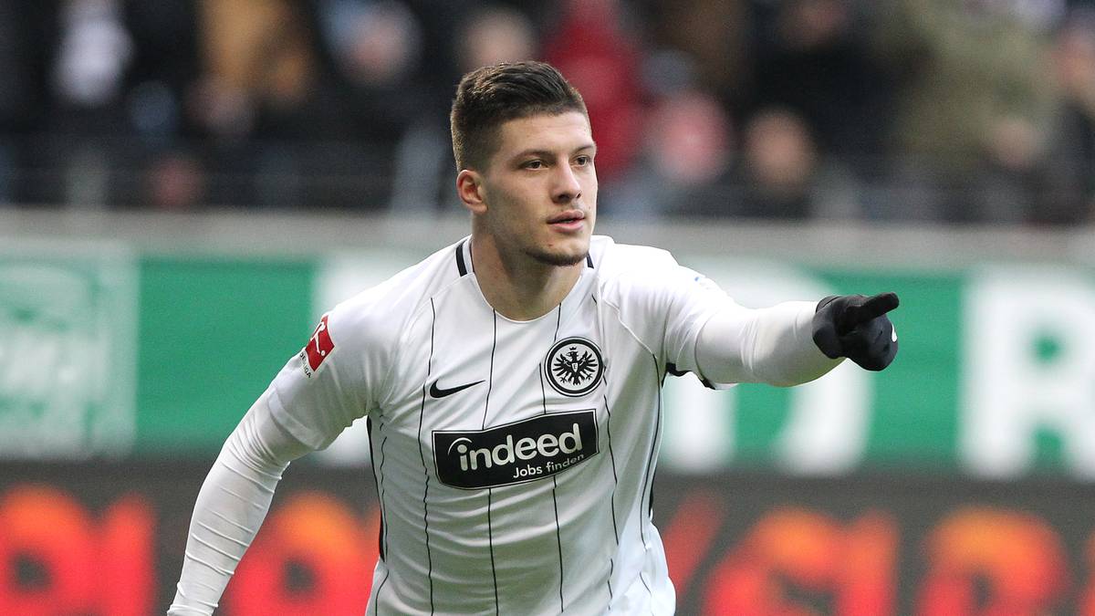 LUKA JOVIC (SRB, 20 - Eintracht Frankfurt): Zvezdan Terzic, Geschäftsführer von Roter Stern Belgrad sagte einst "Jovic wird der beste Sürmer in Europa". Bis Sommer 2019 ist der Serbe noch von Benfica Lissabon an die Eintracht ausgeliehen
 