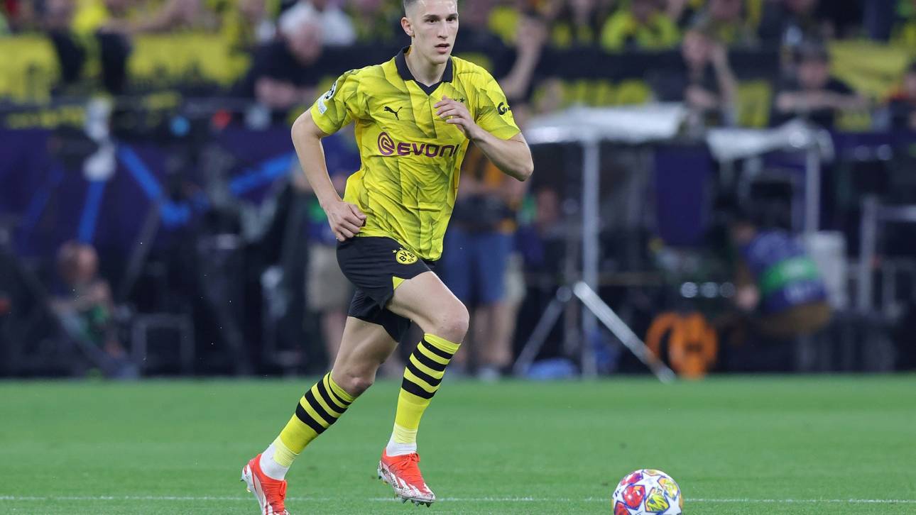 BVB-Star hebt warnend den Finger