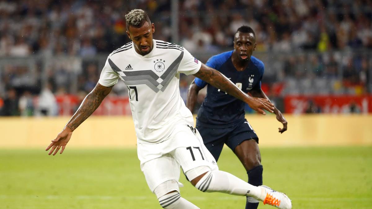 JEROME BOATENG: Wie Nebenmann Hummels ohne Fehl und Tadel. Entscheidet sich, wie in der 29. Minute, oft im richtigen Moment auch für frühzeitige Attacken in der gegnerischen Hälfte. Unnötig geklärter Ball in die Mitte (31.), der für Unruhe in der DFB-Defensive sorgt. Stabile zweite Halbzeit. SPORT1-Note: 2,5