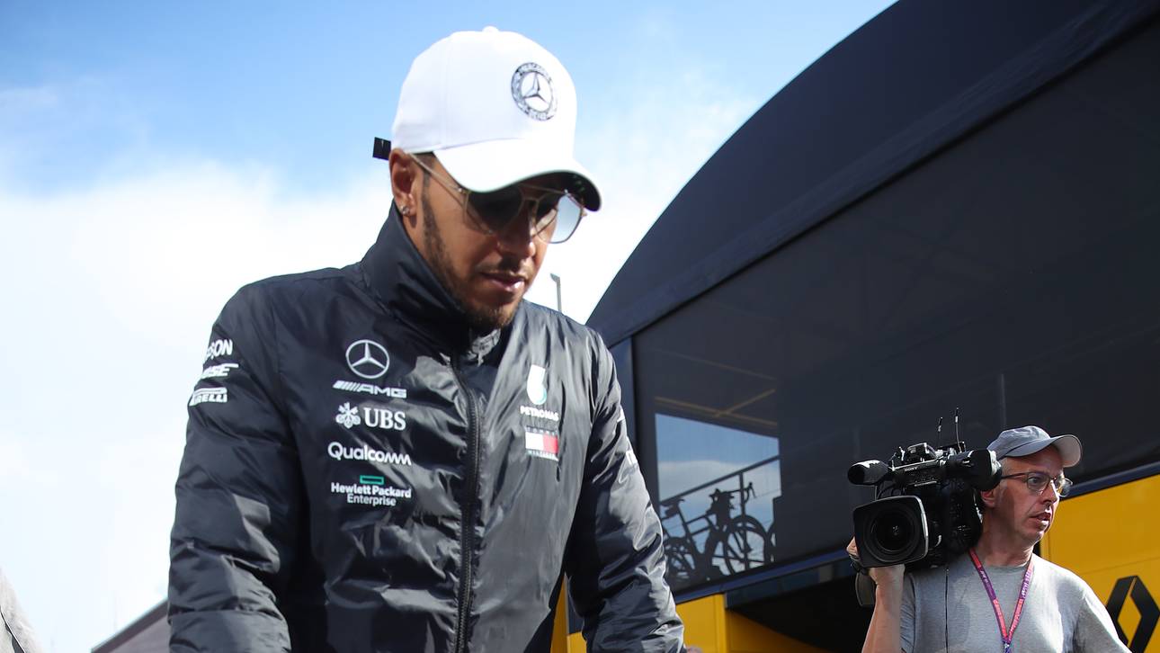 Bei fast 30 Grad zeigte sich Hamilton dick eingepackt