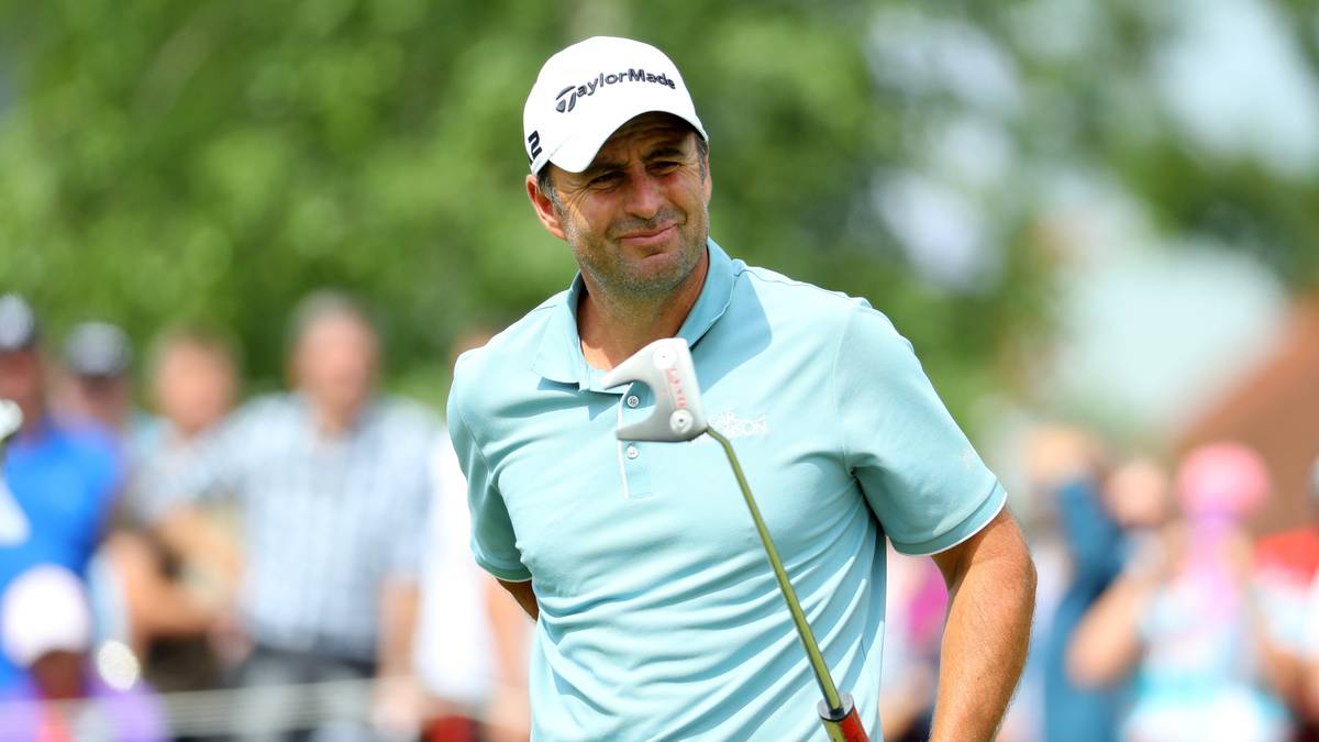 Richard Bland ergeht es auf der Schlussrunde nicht viel besser. Wie Garcia spielt er eine 69er Runde. Zudem plagen ihn auch noch Rückenschmerzen